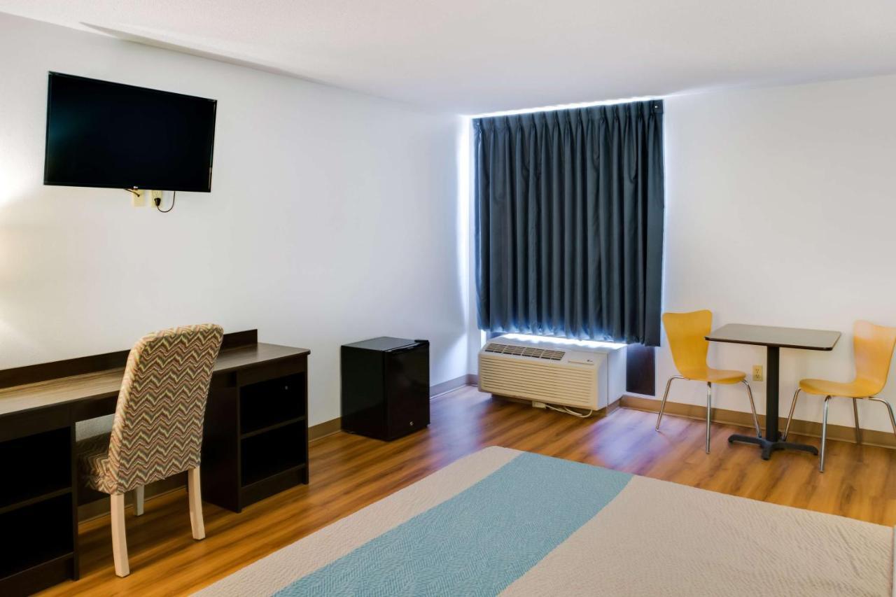 Motel 6-Richmond, In ภายนอก รูปภาพ